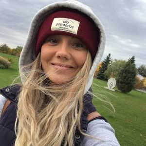 Meet your Posher, Alexandra